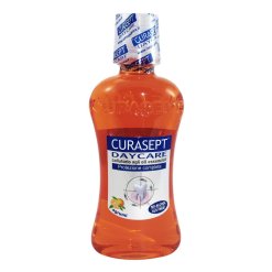 Curasept Daycare - Colluttorio con Agente Antibatterico Gusto Agrumi - 250 ml