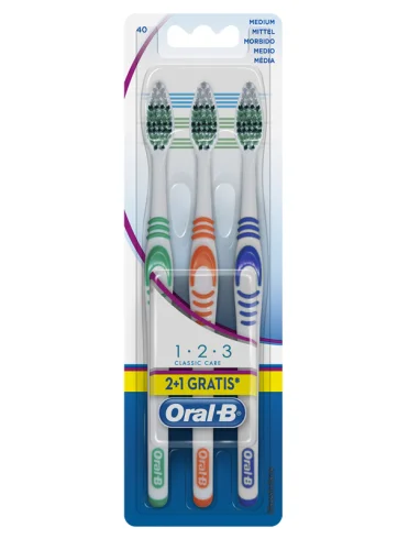 Oral-b 1-2-3- classic care spazzolino 3 pezzi Oral-b 1-2-3- classic care spazzolino 3 pezzi