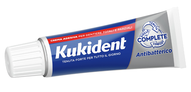 Kukident Antibatterico Crema Adesiva Dentiere 40 g