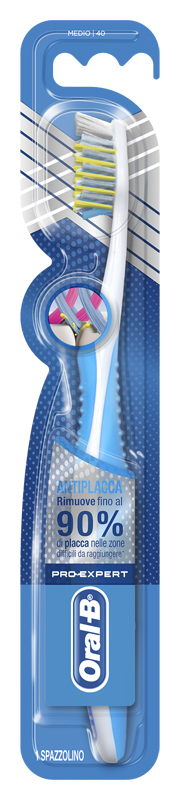 Oral-B - Spazzolino Cross Action con Setole Morbide